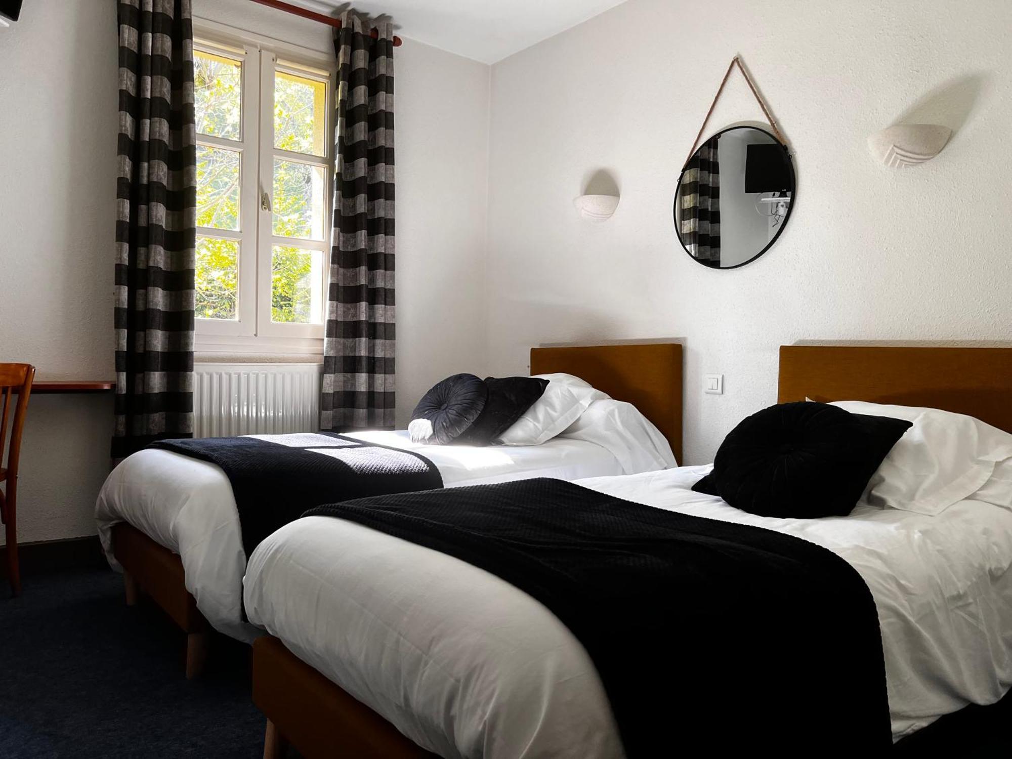 L'Escoundillou Hotel Saint-Jacques-des-Blats Eksteriør billede