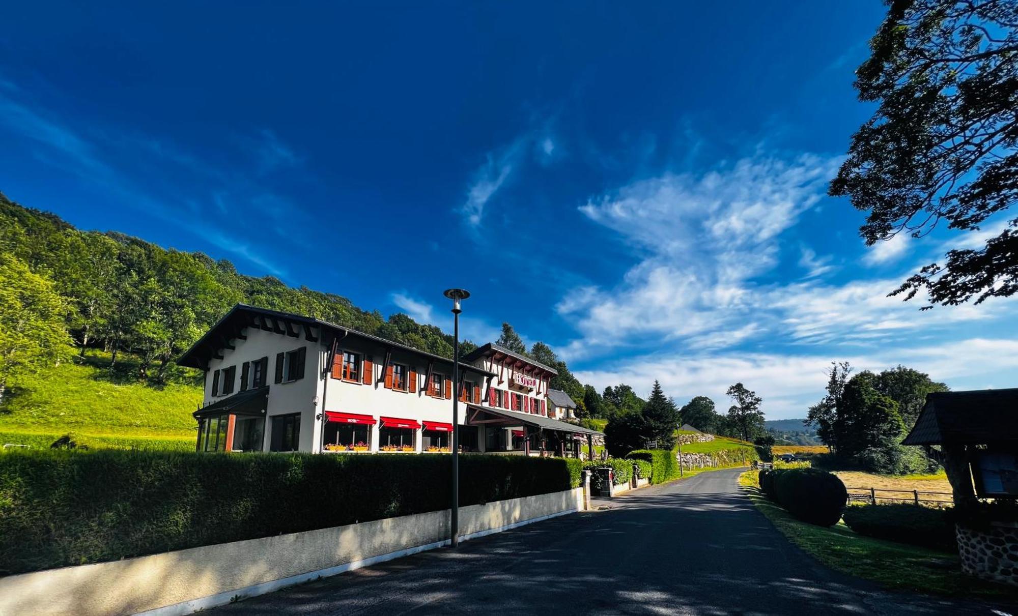 L'Escoundillou Hotel Saint-Jacques-des-Blats Eksteriør billede