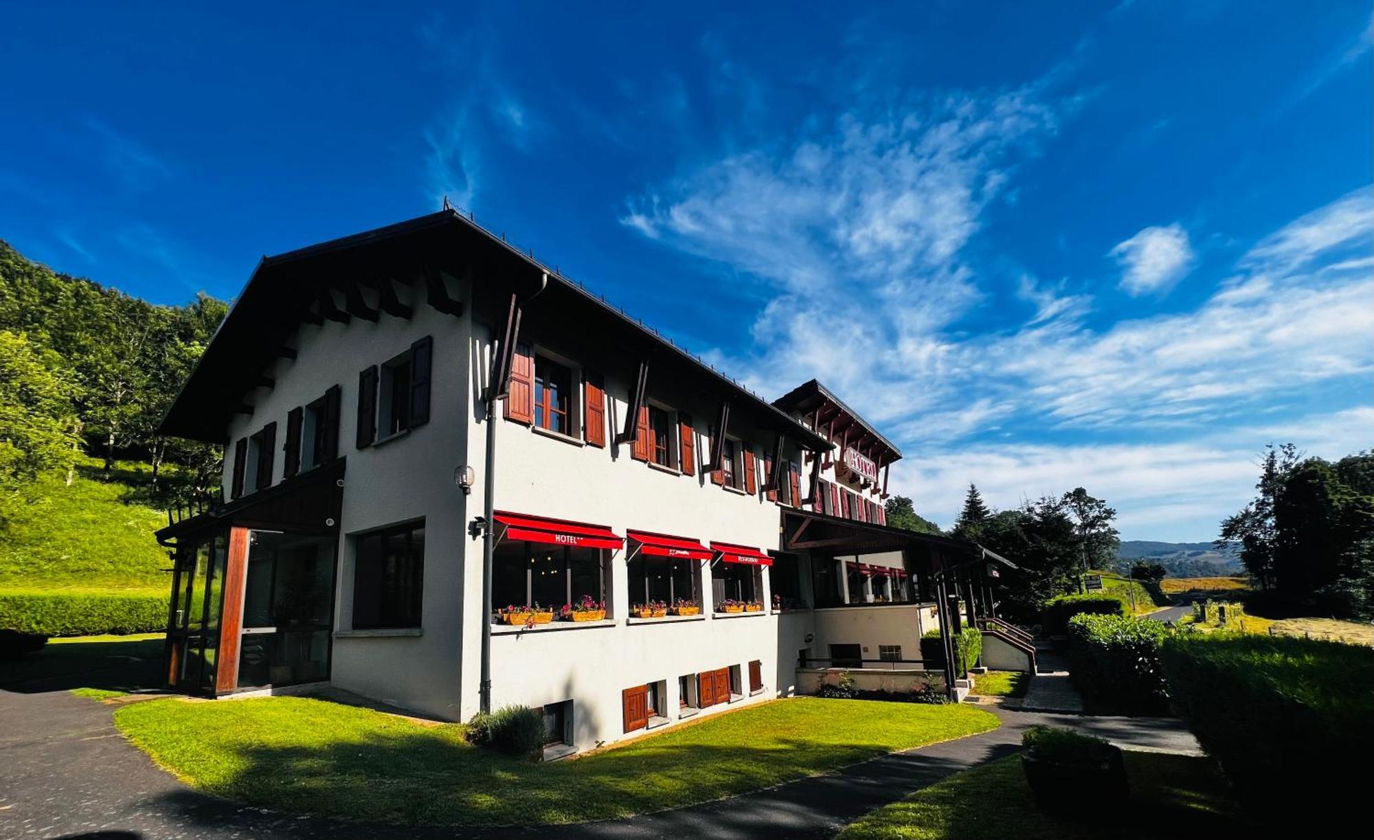L'Escoundillou Hotel Saint-Jacques-des-Blats Eksteriør billede